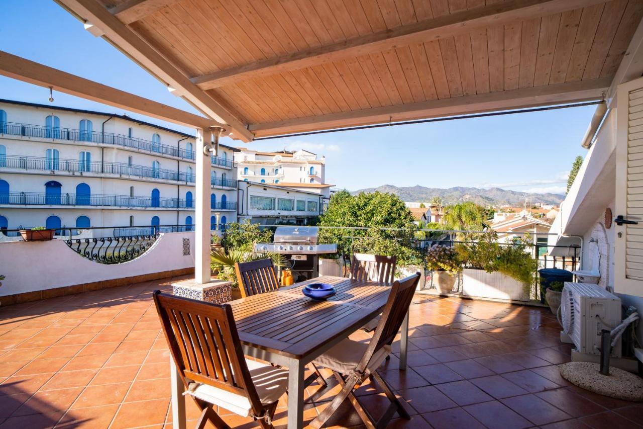 Casa Vacanza Giugio Giardini Naxos Exterior photo